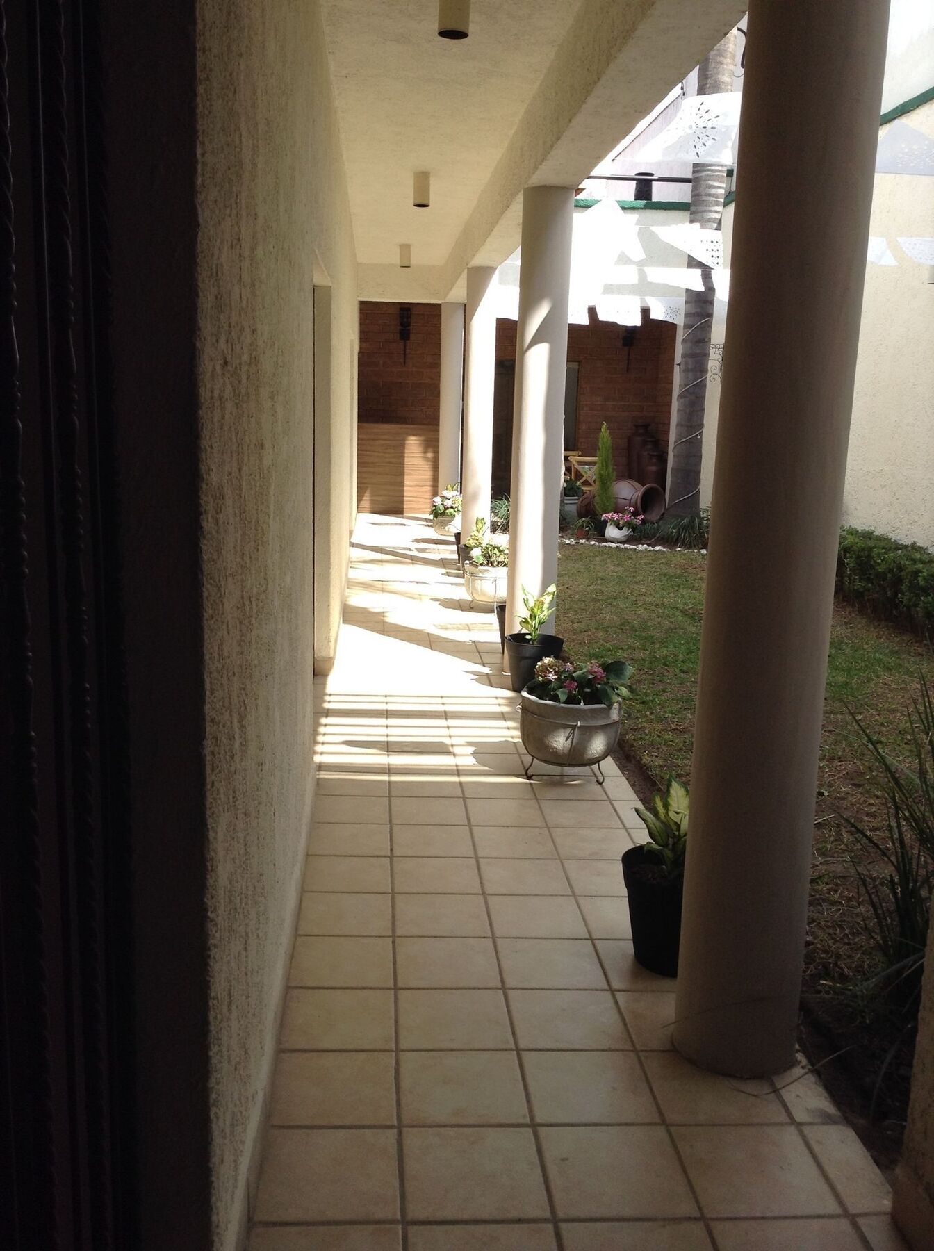 Hostalife غوادالاجارا المظهر الخارجي الصورة